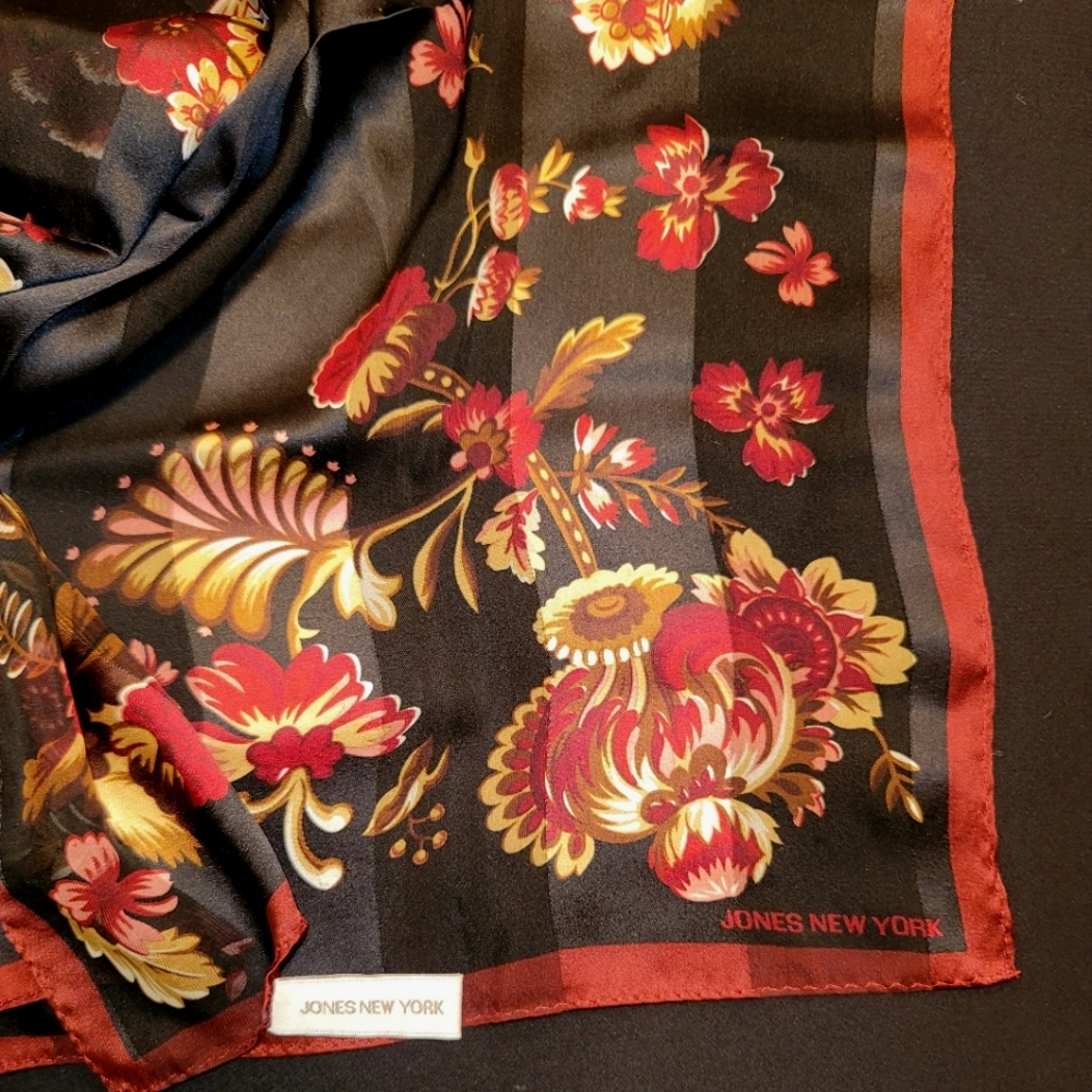 Jones New York silk scarf - Picture 2 of 6